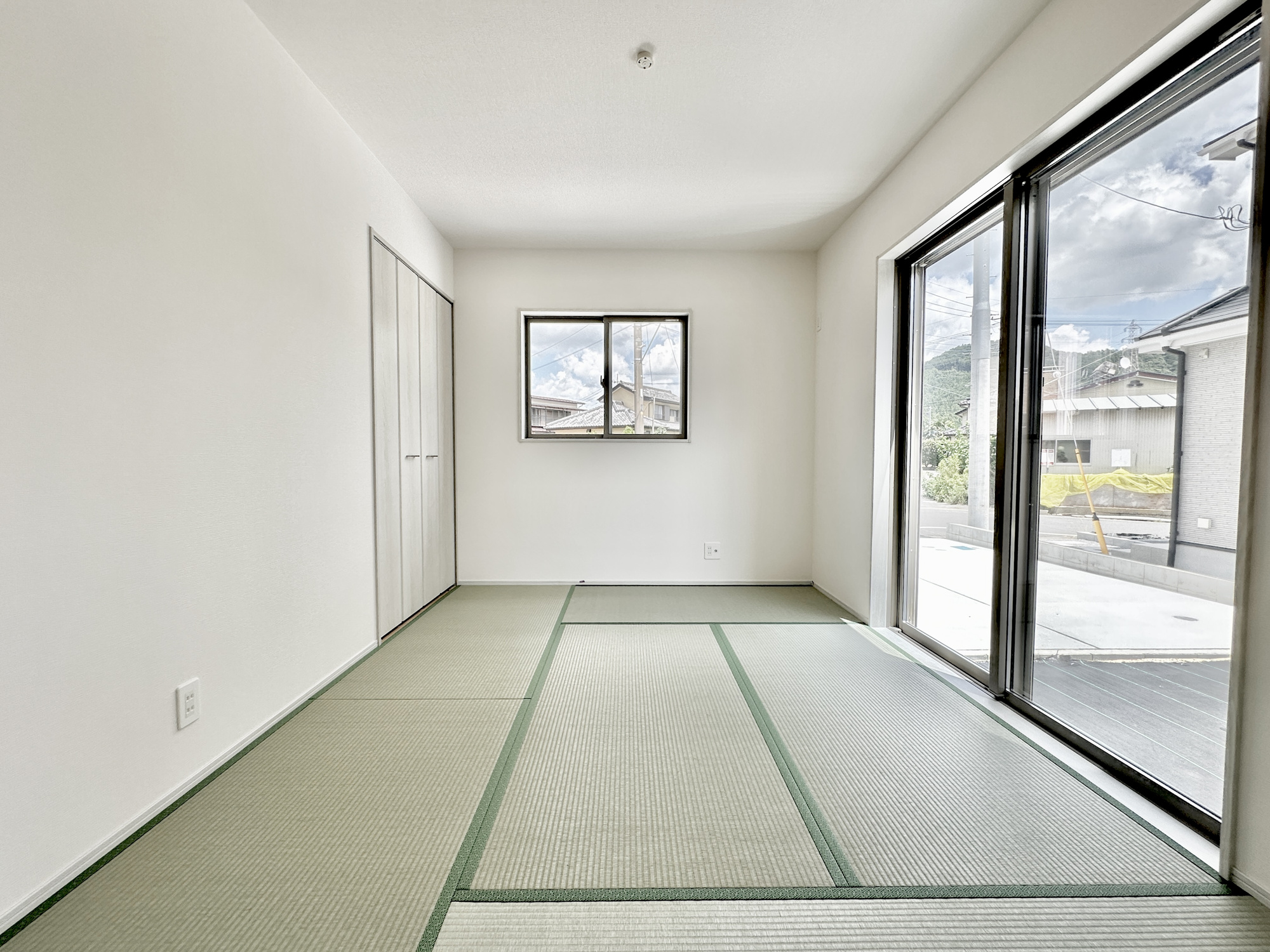 佐野市富士見町の新築一戸建の和室|洋室畳敷き、畳があることにより客間や落ち着いた空間になります。