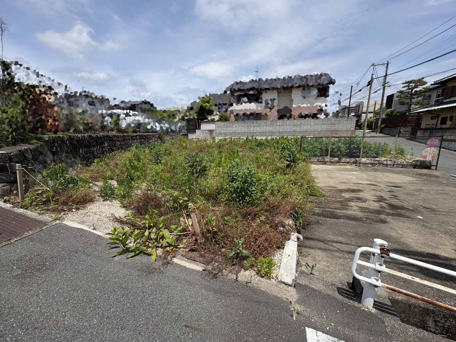 屋敷町更地の外観