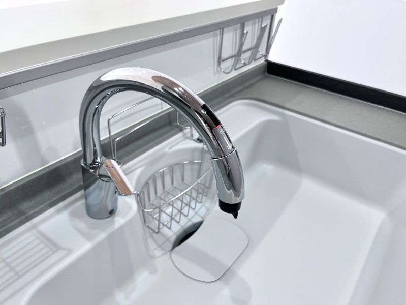 【リクシルタッチレス水栓】節水効果、タッチレスで衛生的です。