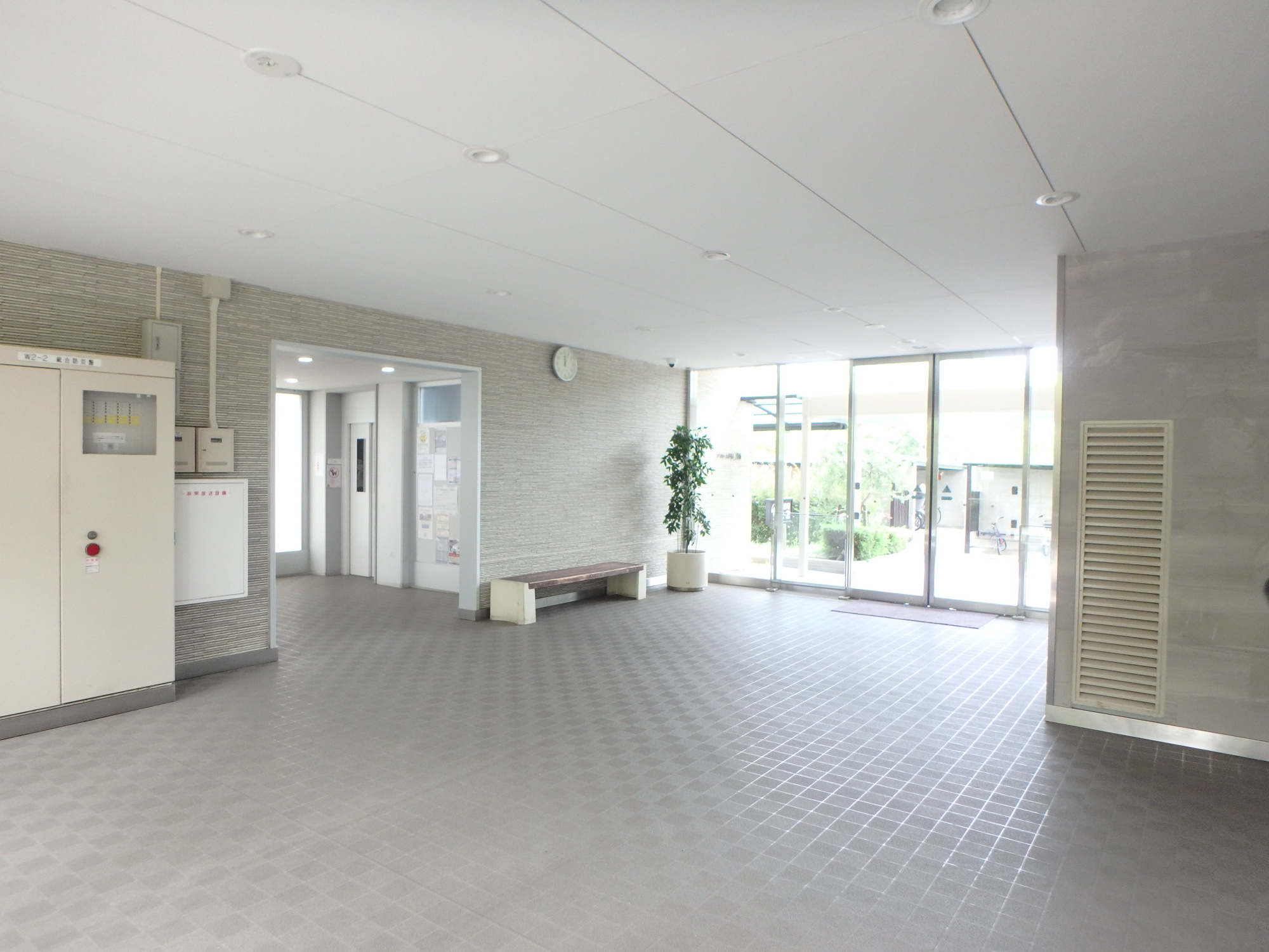 アステム芦屋Ａ棟のエントランス|１階エントランス内側