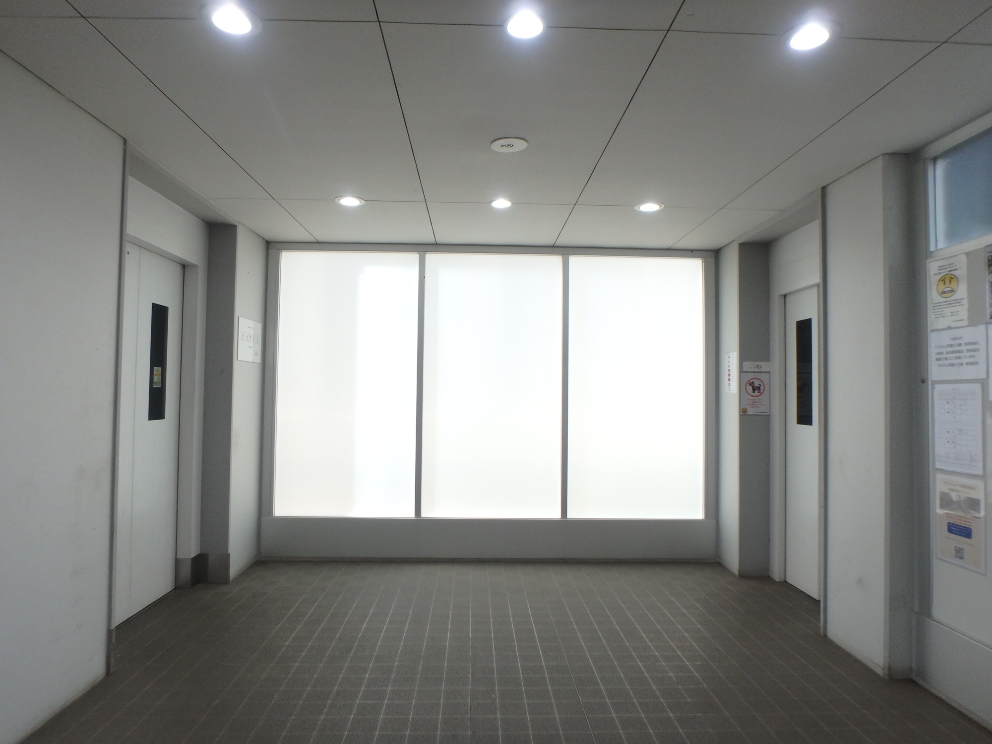 アステム芦屋Ａ棟のその他共用部分|１階エレベーターホール