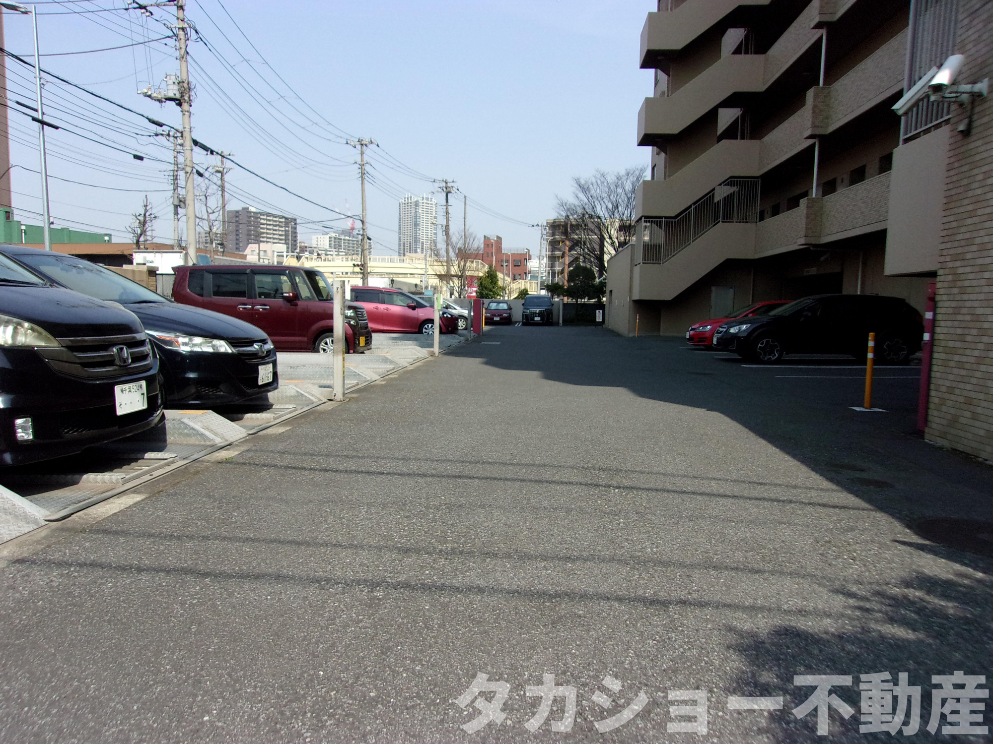 レクシオ千葉マリンゲートの駐車場|駐車場があるので、車を買う予定の方も安心です