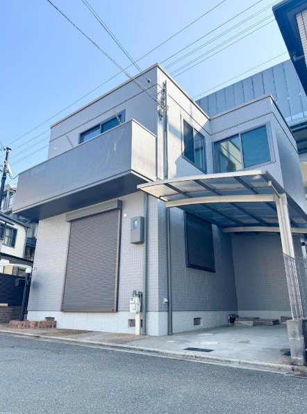 高槻市野田四丁目戸建の外観|外観は落ち着いています。