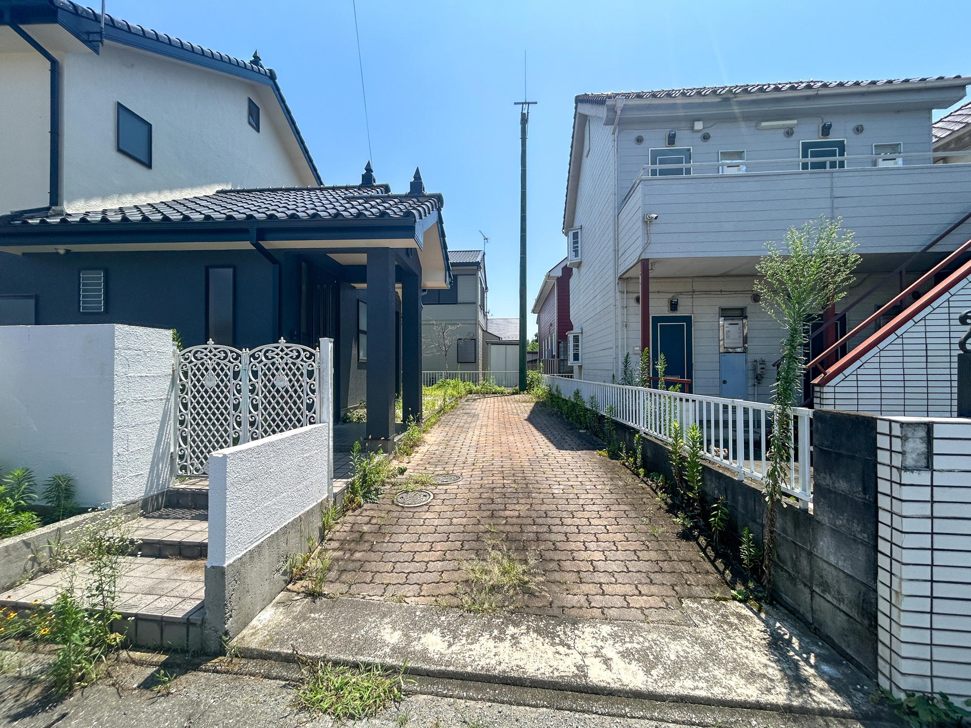 高崎市新町　中古住宅の駐車場|駐車場は全面アスファルト施工済みでお手入れ不要です(^^♪
