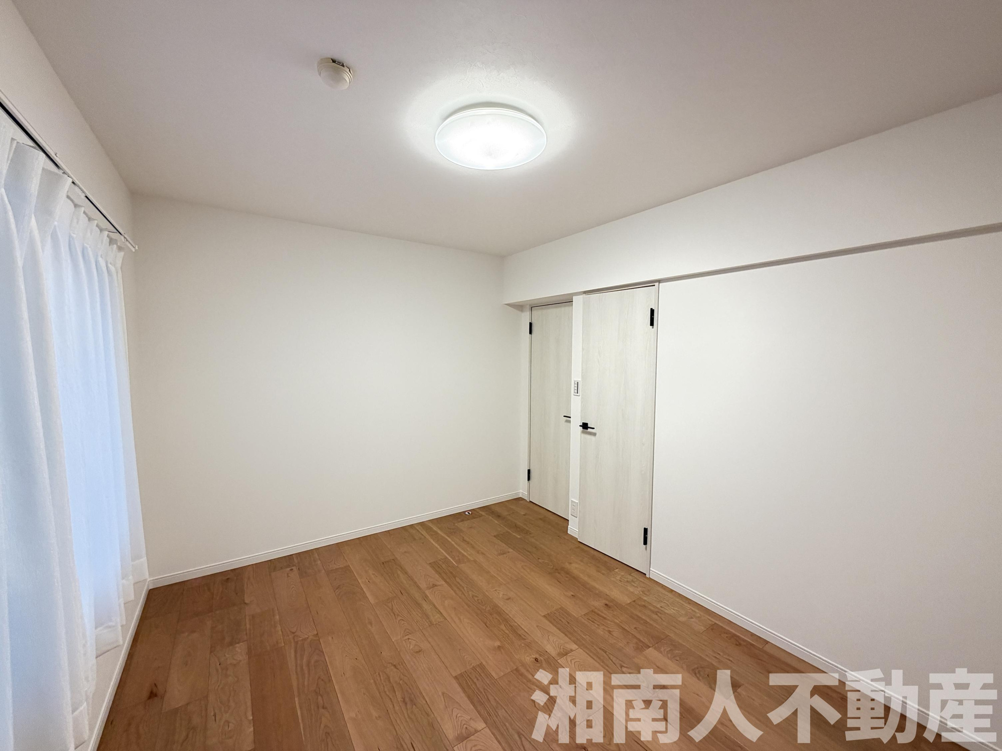 トーア由比ヶ浜マンションの洋室|広々とした洋室です