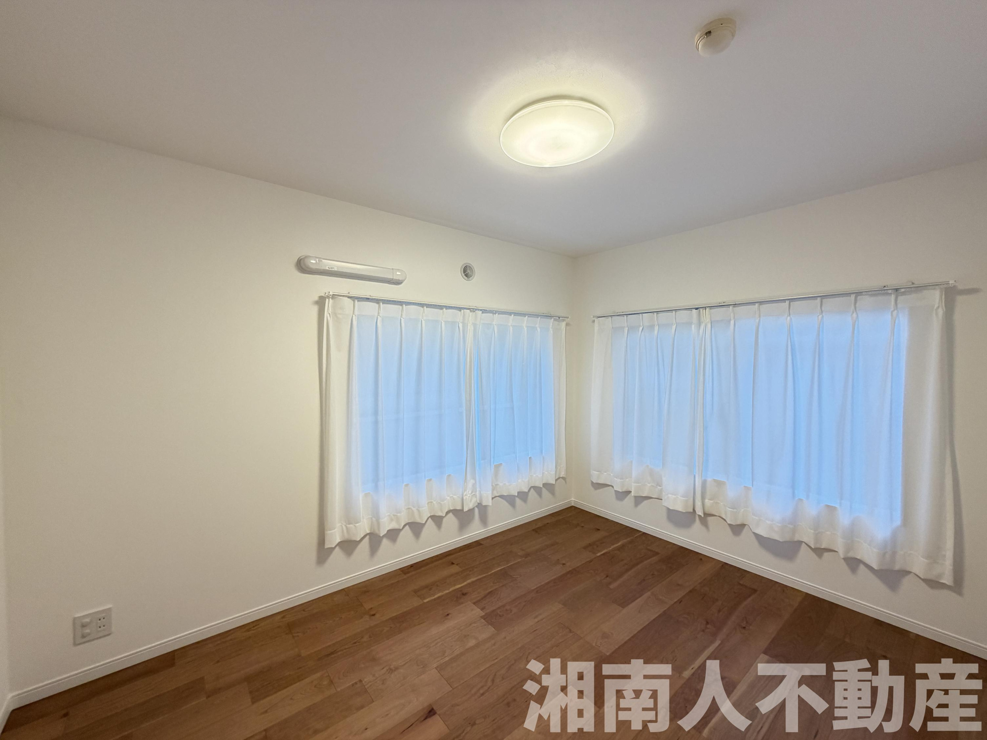 トーア由比ヶ浜マンションの洋室|きれいな洋室です