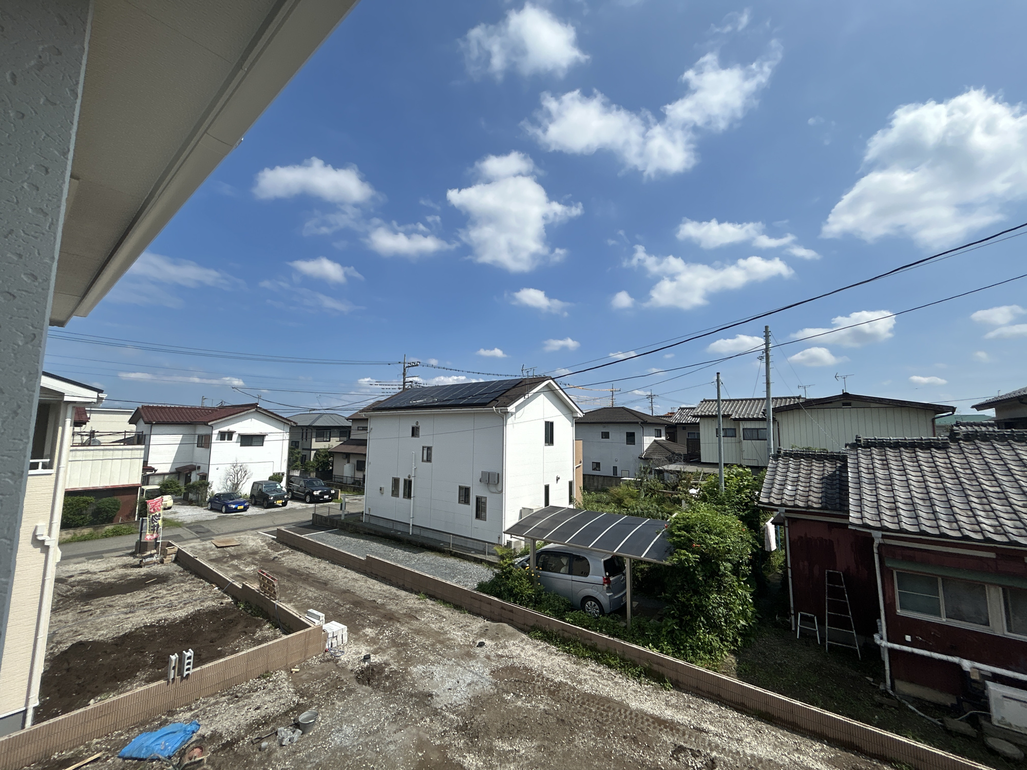 第2前橋総社町植野　新築住宅全3棟の展望|低層の一戸建てを中心とした街並みが整然と続き、周辺は高い建物が建っていないので、採光や開放性に恵まれ、空が広く緑の多い閑静な趣を感じる環境です。