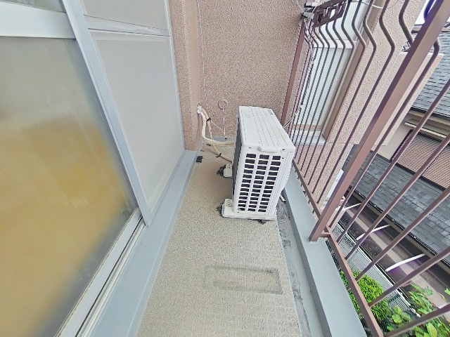 セントラル武庫之荘のバルコニー|室外機