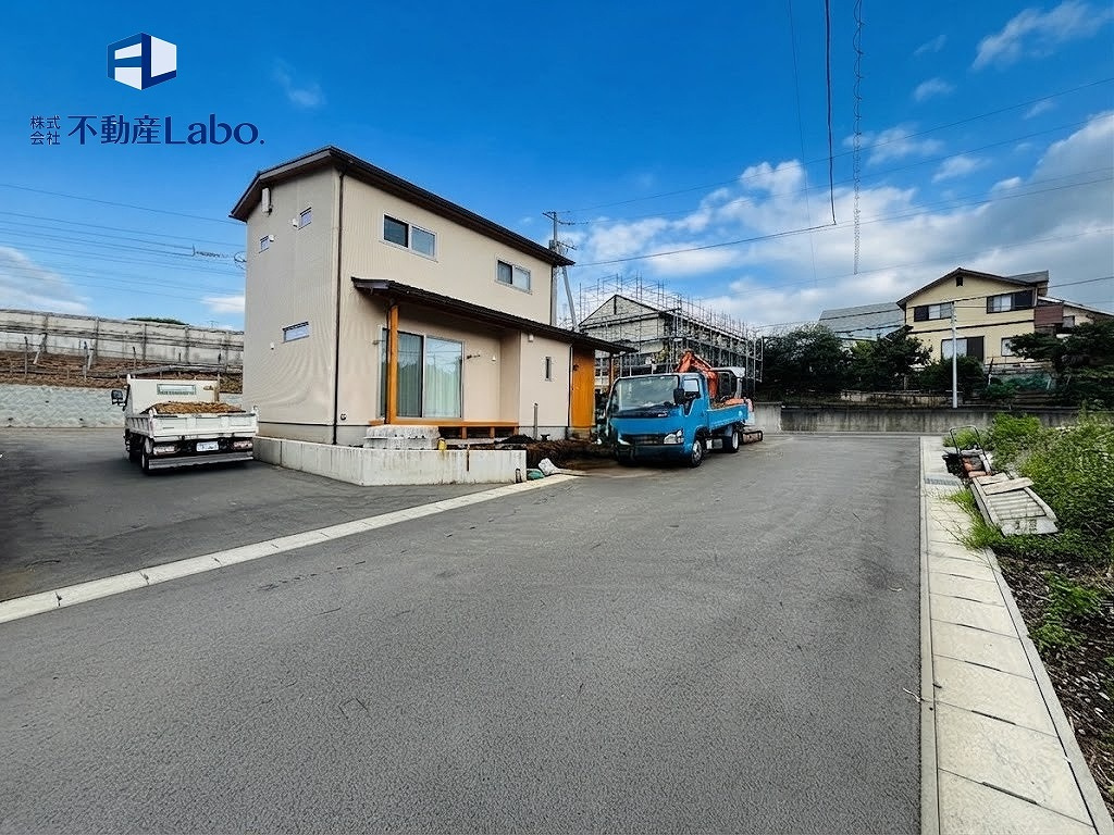 リーブルガーデン　沼津市西椎路　全2棟の前面道路含む現地写真|これから建築工事が進み、少しずつ建物が形になっていきます♪
完成が待ち遠しい、建築前の現地をご紹介します♪