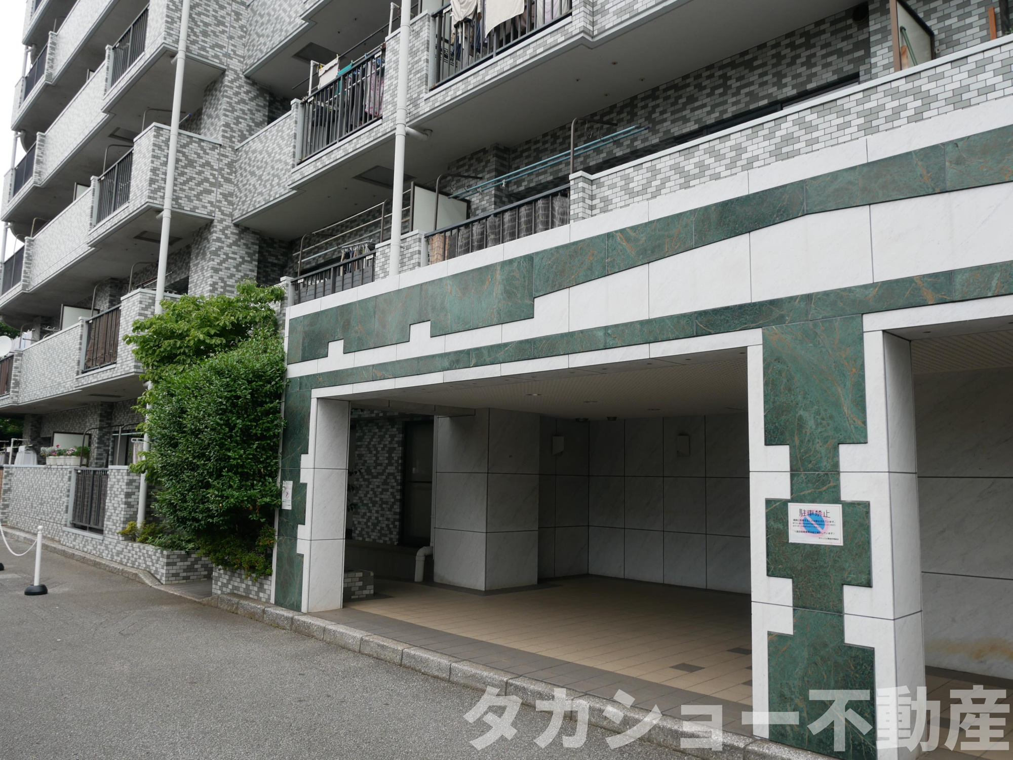 キャッスル蘇我のエントランス