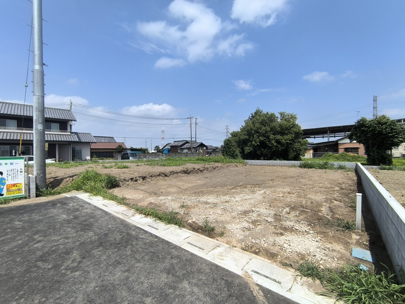 【2号棟：現地写真(※着工前)】