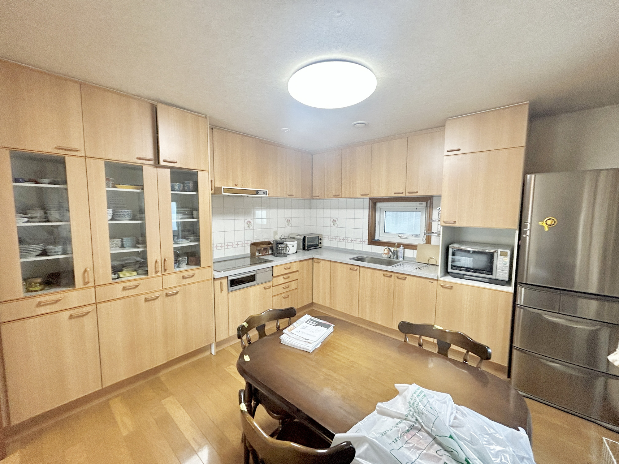 前橋市下大島町　中古住宅のキッチン|収納が多いのでキッチンの上は常にきれいに保てます！！
お料理がしたくなるそんな嬉しい・楽しいキッチンです♪