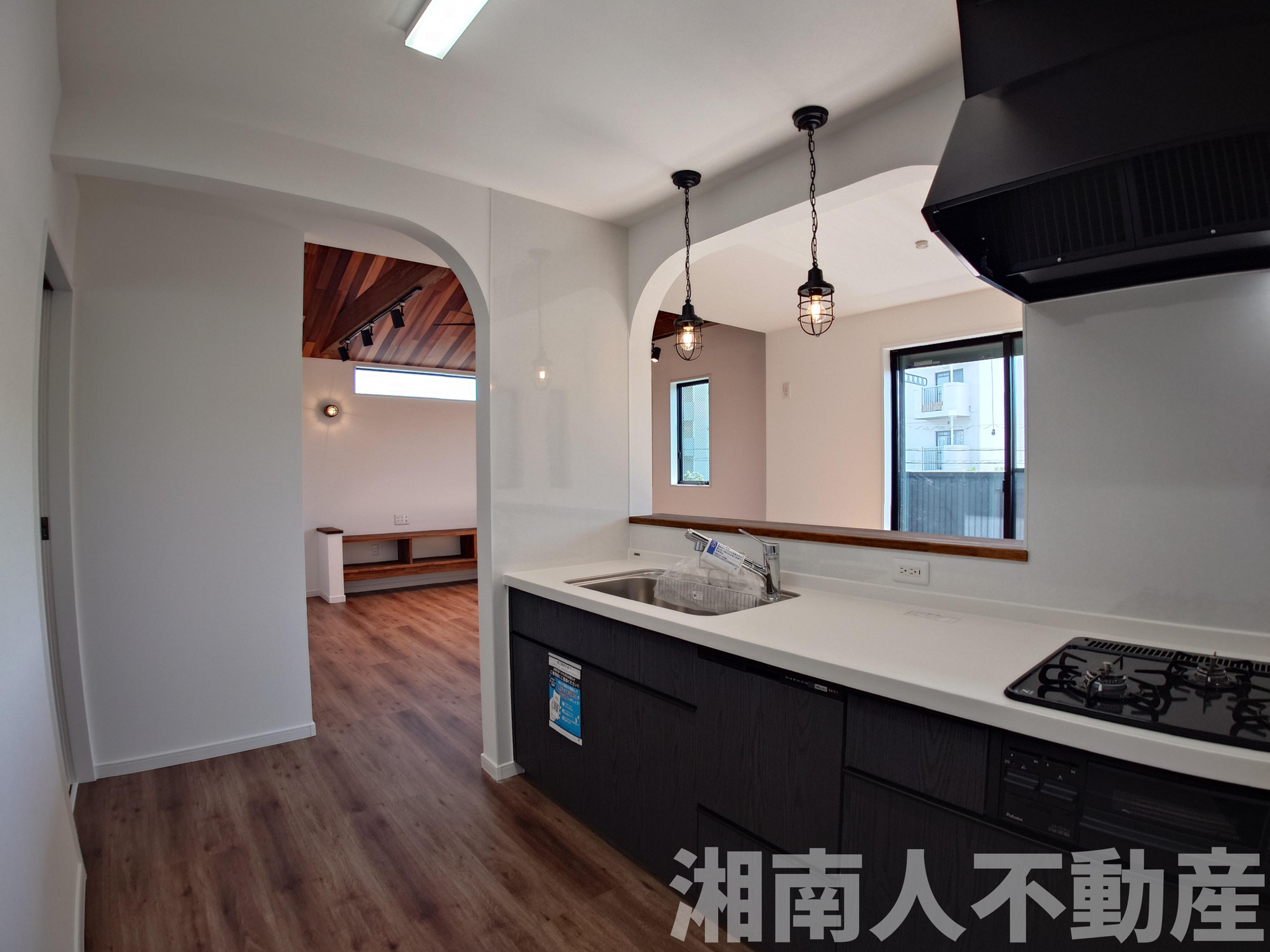 平塚市虹ヶ浜　新築戸建のキッチン|コンパクトなキッチンで掃除もラクラク