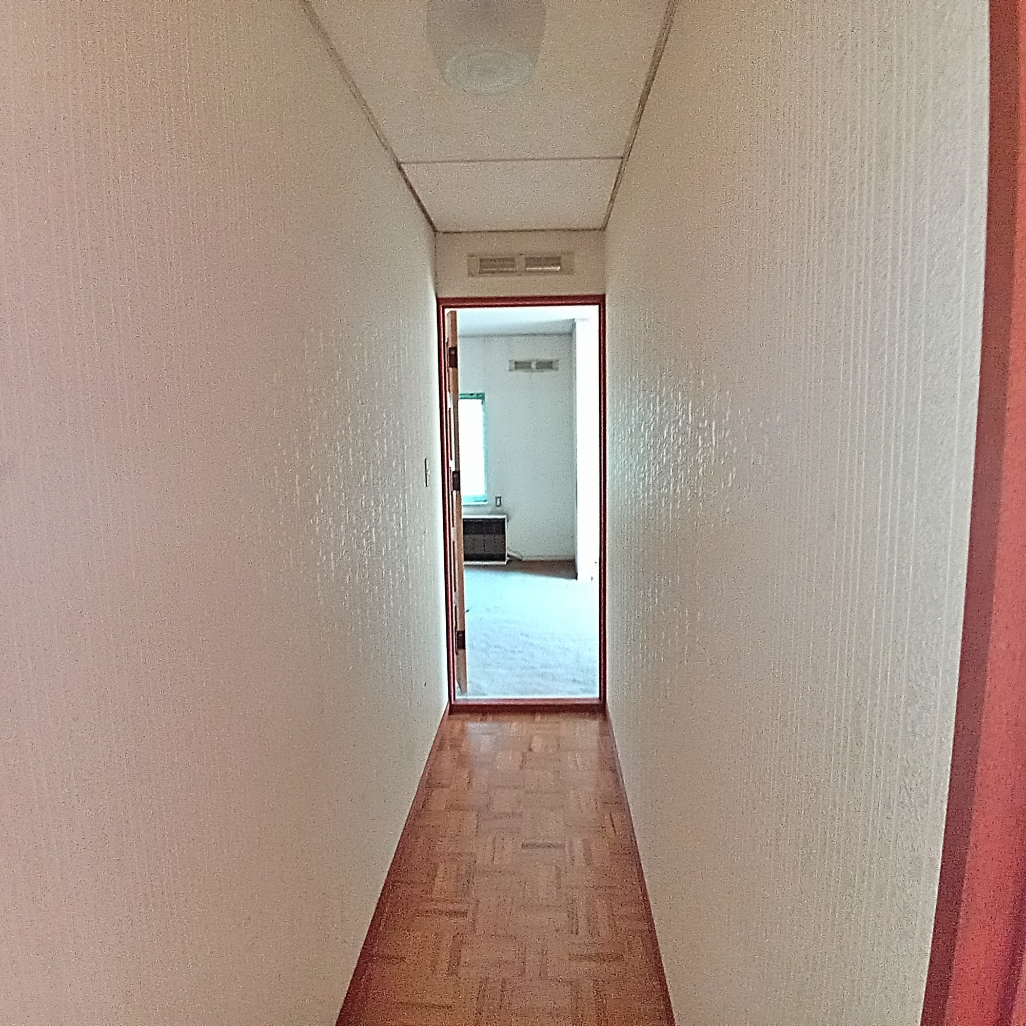 室蘭市本輪西町3丁目38-21　中古住宅の居間・リビング