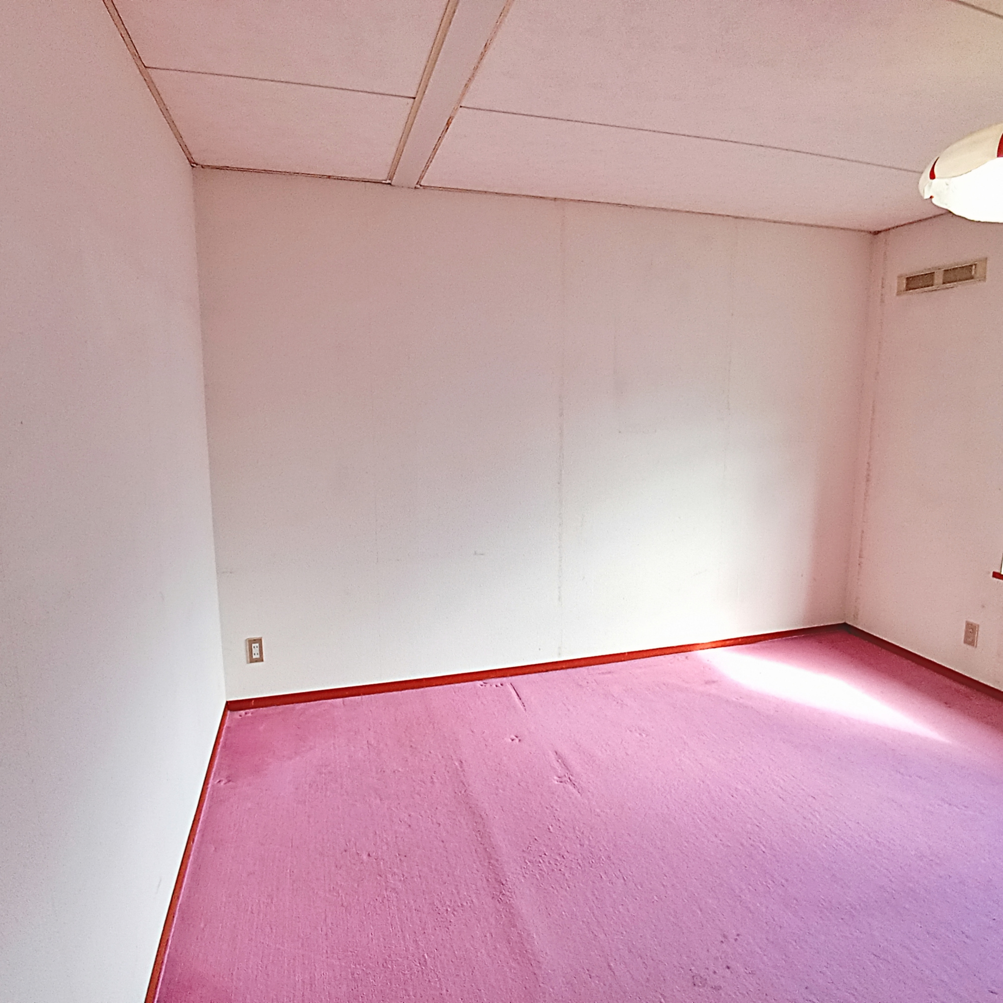 室蘭市本輪西町3丁目38-21　中古住宅の洋室