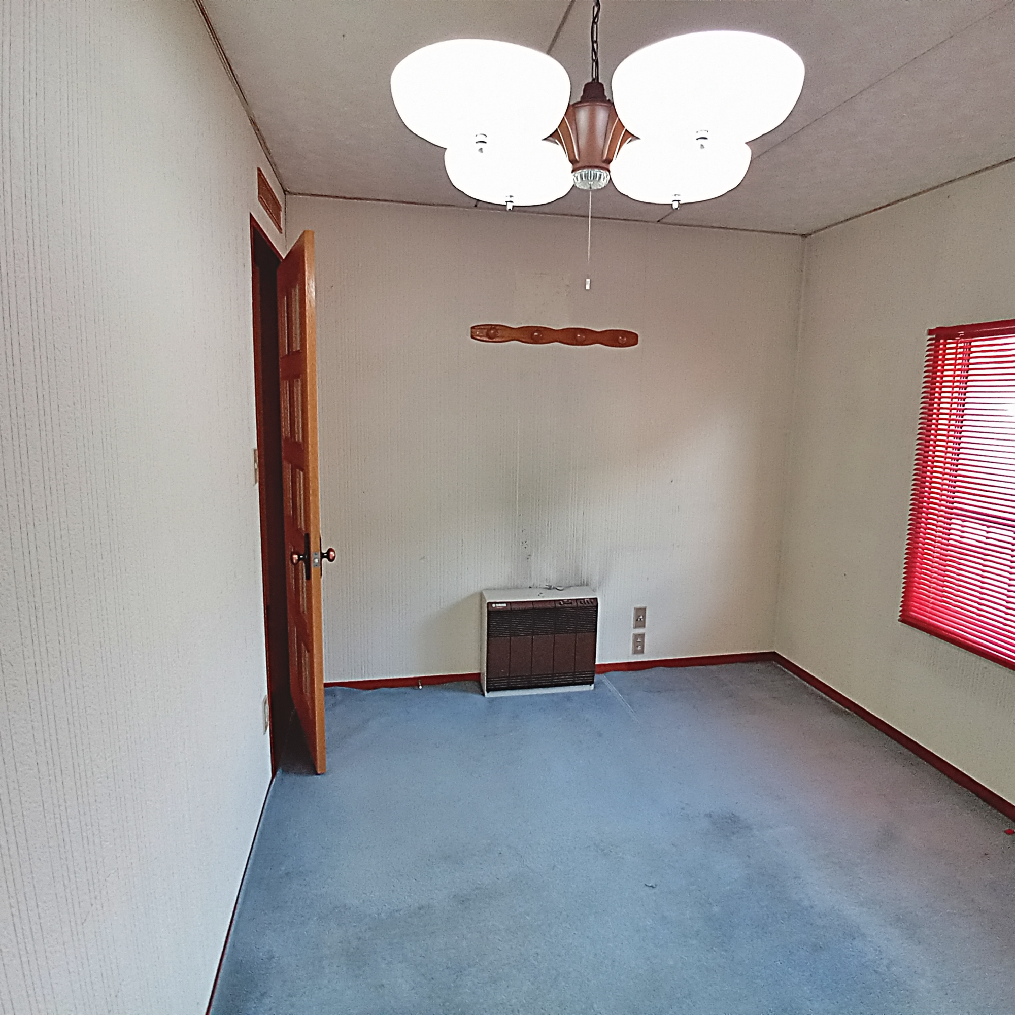 室蘭市本輪西町3丁目38-21　中古住宅の洋室