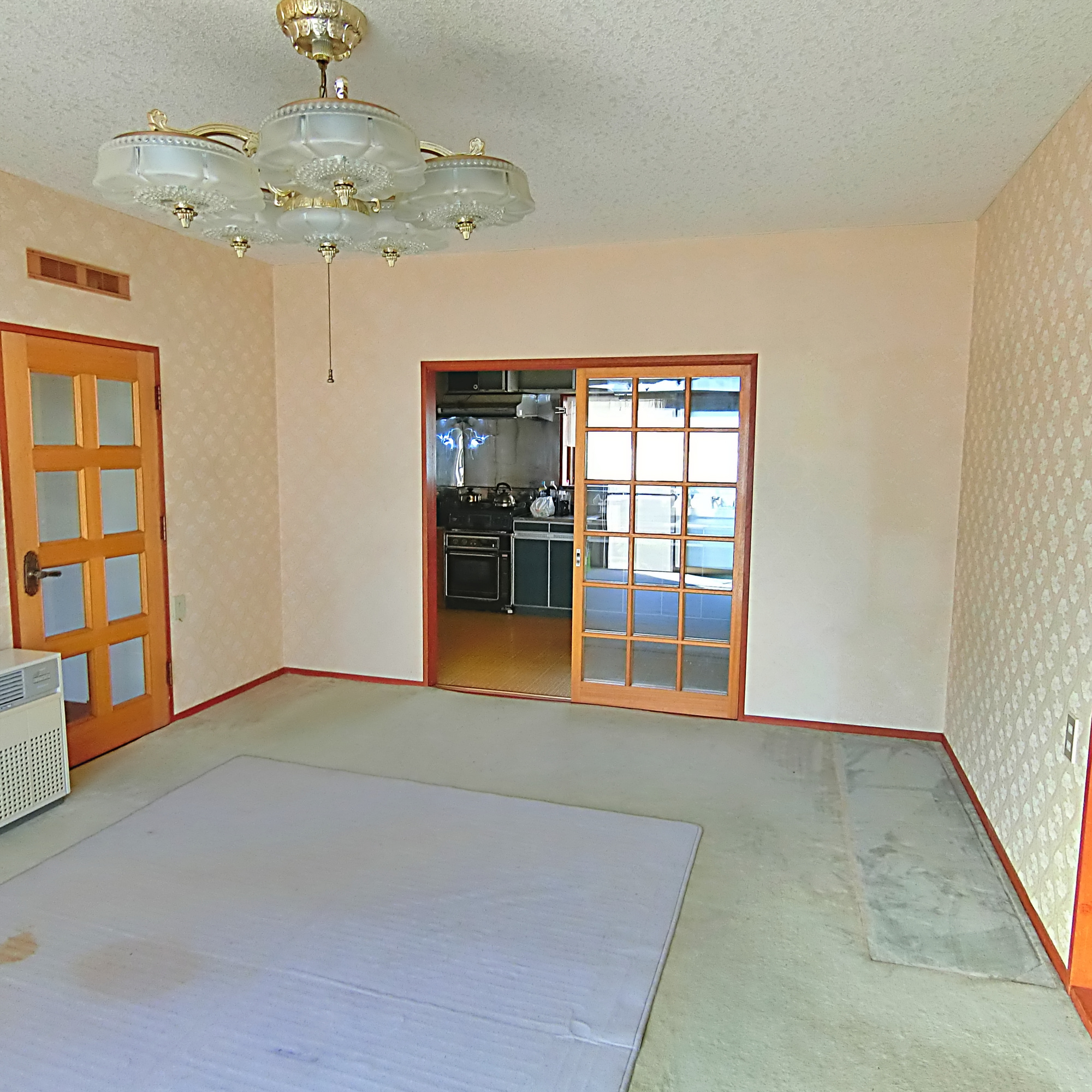 室蘭市本輪西町3丁目38-21　中古住宅の居間・リビング