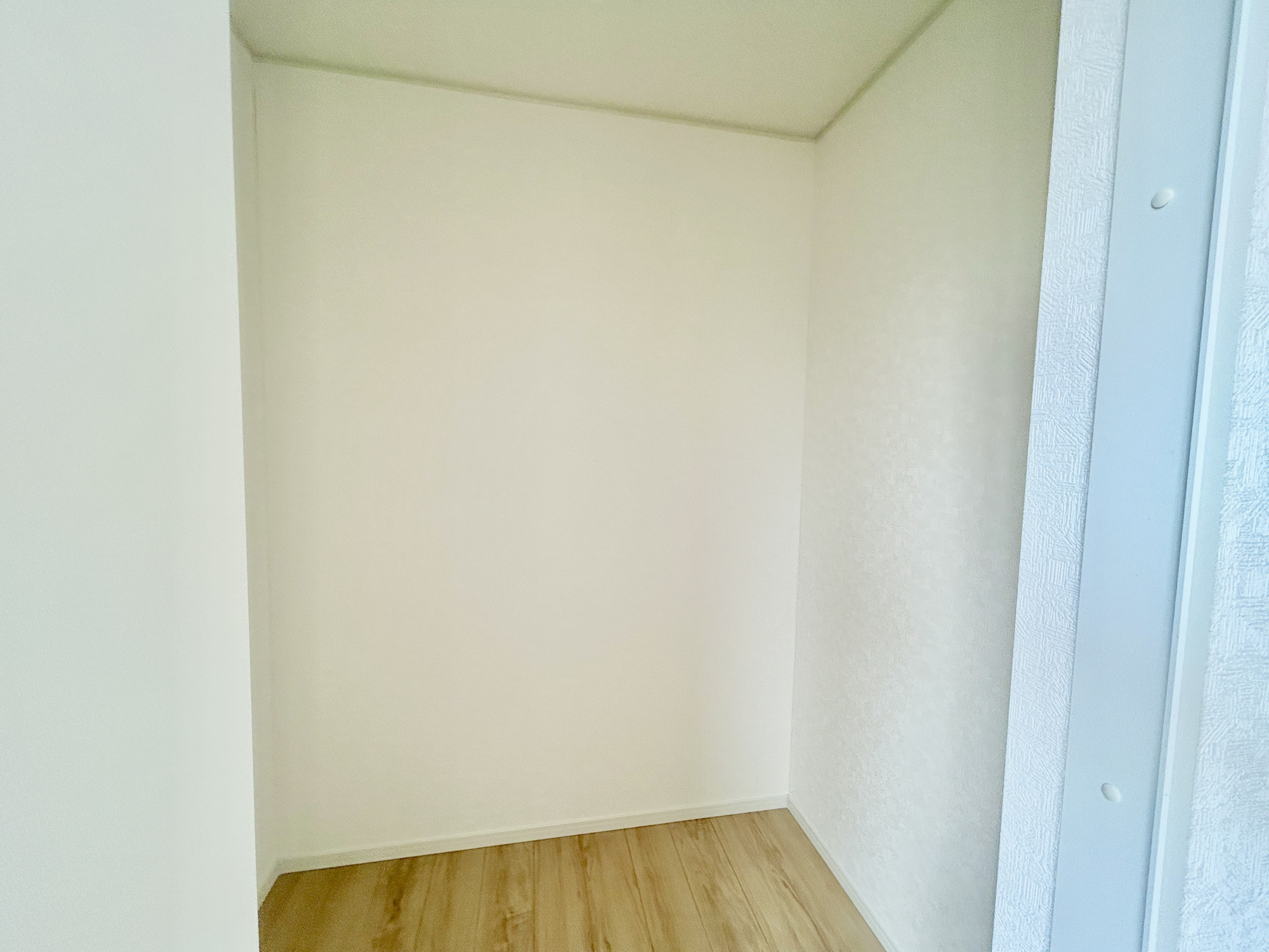 前橋市稲荷新田町第3　新築住宅全4棟の収納|洋服はもちろん、お子様との思い出もたっぷりしまえるウォークインクローゼット。お子様の成長と共に増えていく荷物も楽々しまえる収納力！