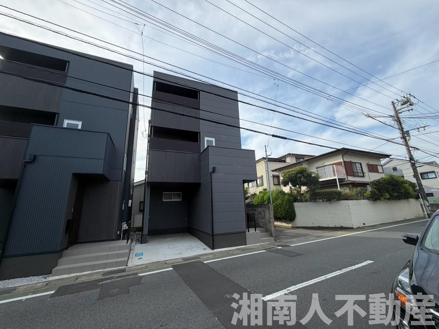 鎌倉市材木座３丁目１－２７新築戸建ての前面道路含む現地写真|前面道路含む現地写真です