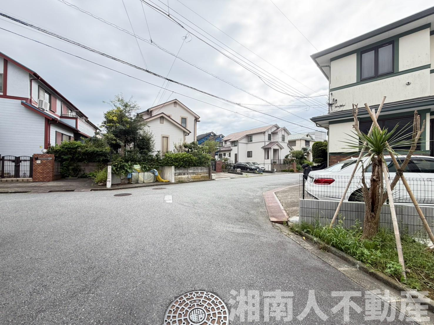 鎌倉市七里ガ浜２丁目１３３１－４３７新築戸建ての前面道路含む現地写真|前面道路含む現地写真です