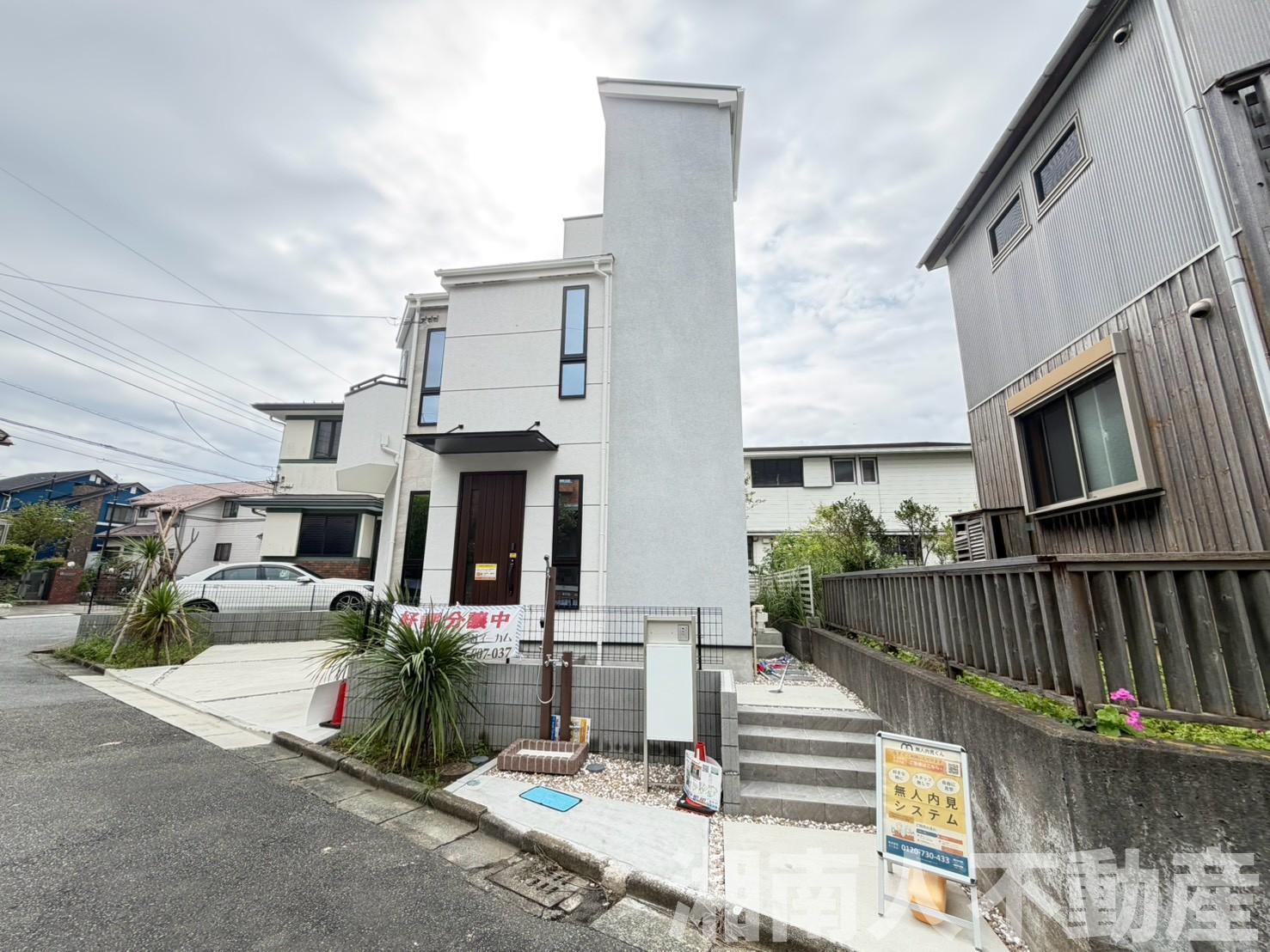 鎌倉市七里ガ浜２丁目１３３１－４３７新築戸建ての前面道路含む現地写真|前面道路含む現地写真です