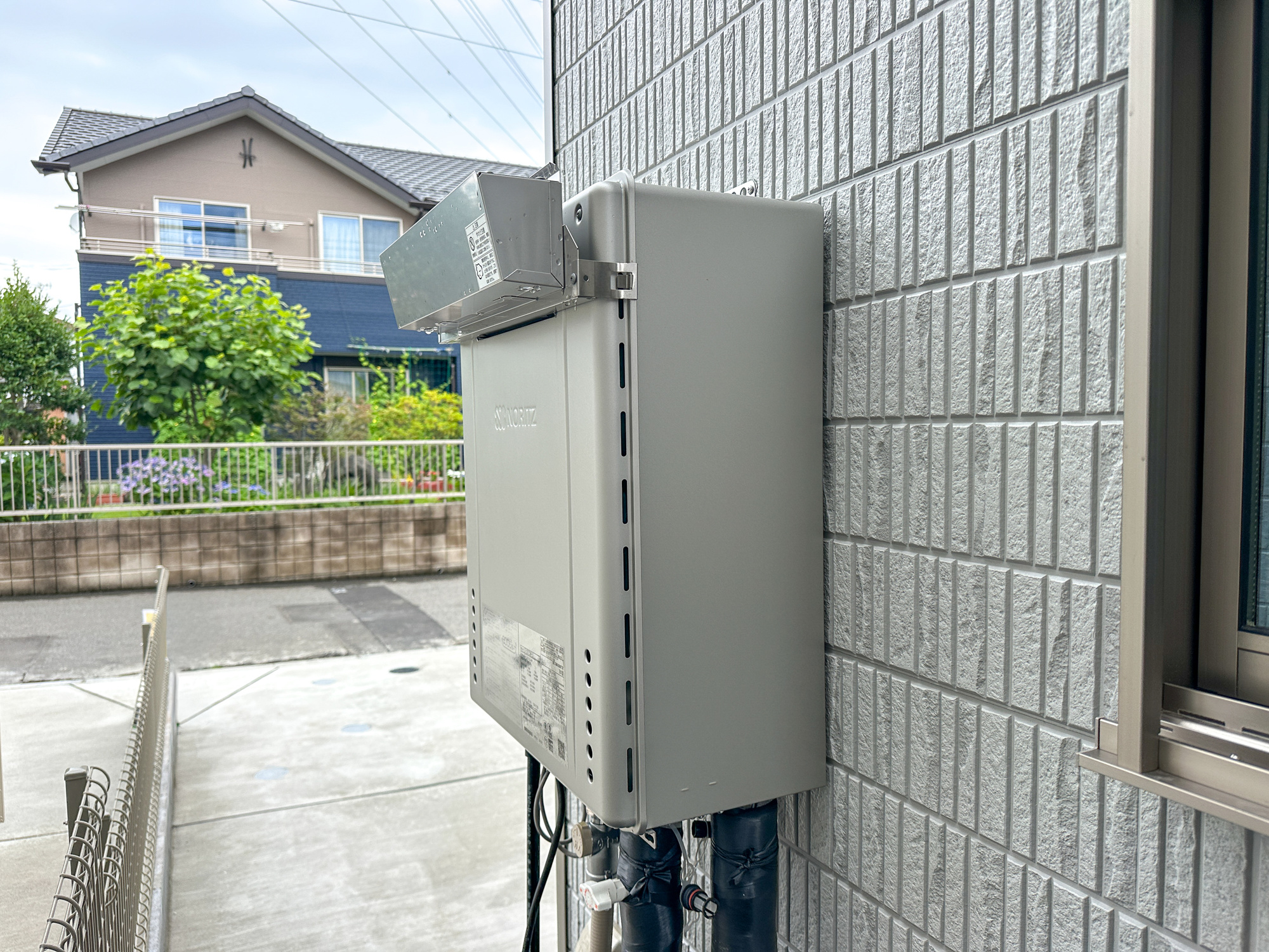 宇都宮市御幸本町の新築一戸建の発電・温水設備|月々のガス代が優しい高効率給湯器♪