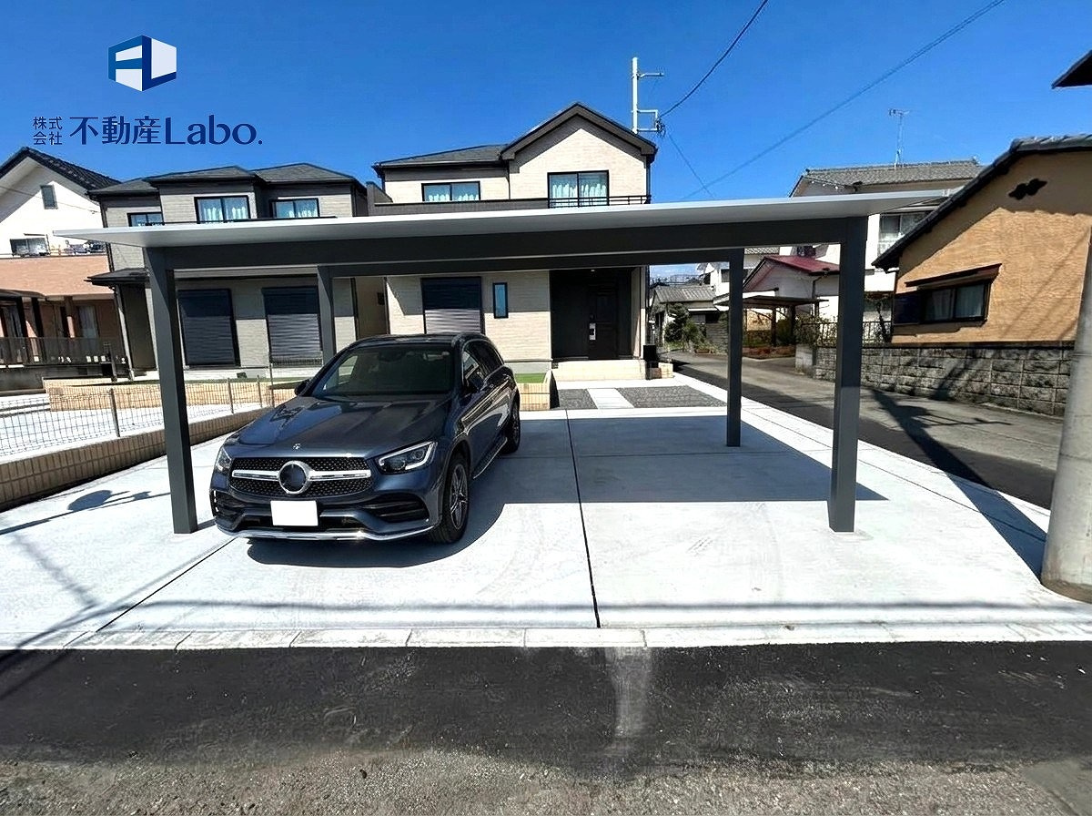 ハートフルタウン富士宮市富士見ヶ丘777番のその他|●外構CG● C号棟外観写真のカーポート、車はCGでイメージとなります。別途、追加工事でカーポートの設置も可能です♪