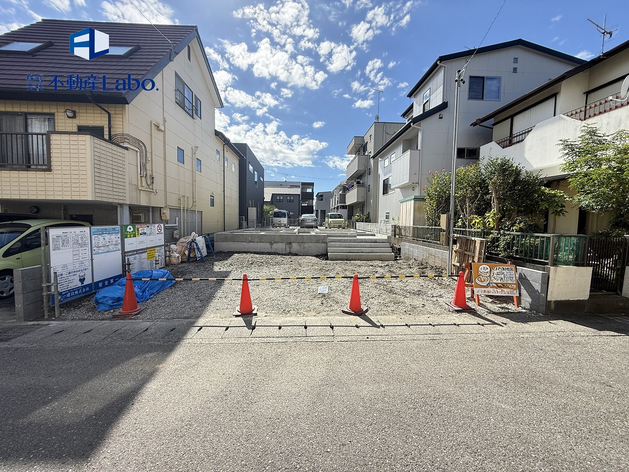 リーブルガーデン　葵区瀬名１丁目　全1棟の前面道路含む現地写真|●駐車スペース● ２台以上駐車可能♪ 並列駐車のため、車の出し入れが楽々♪