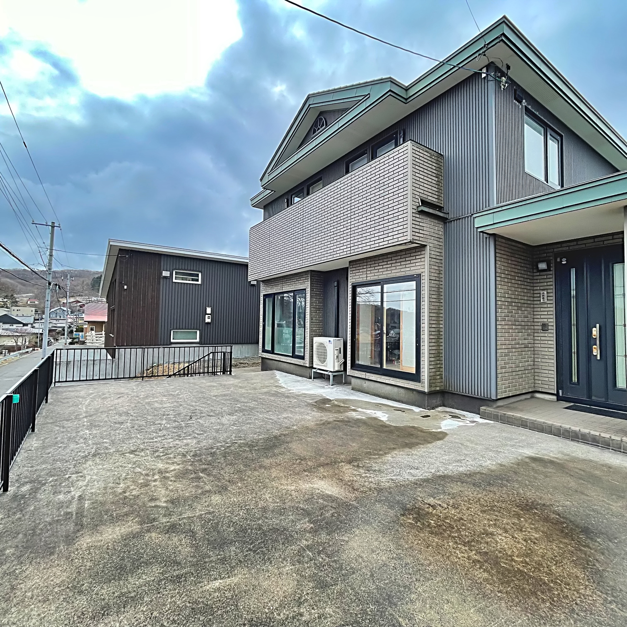 室蘭市絵鞆町2丁目22-16　中古住宅のその他共用部分