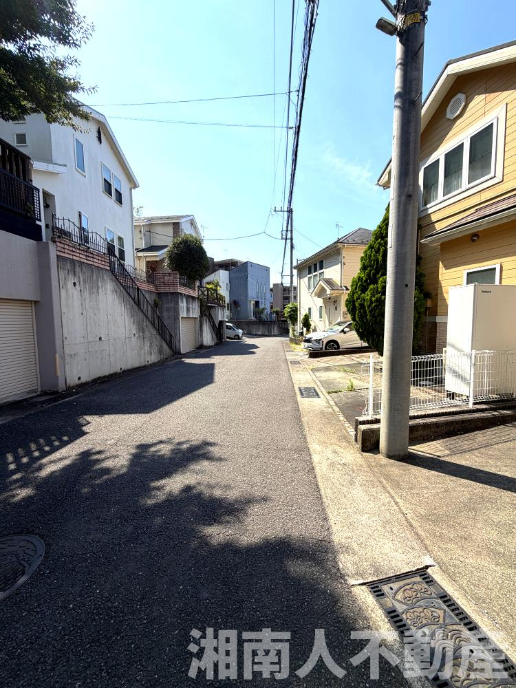 小田原市国府津　戸建の前面道路含む現地写真|前面道路含む現地写真です