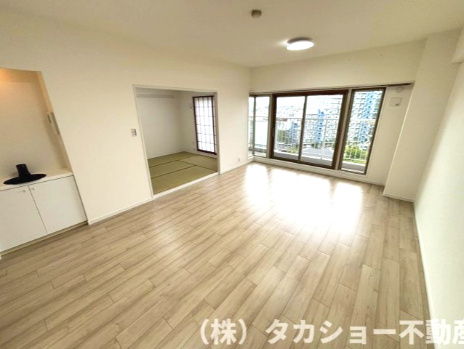 稲毛スカイタウン　ふれあいの街弐号館の居間・リビング