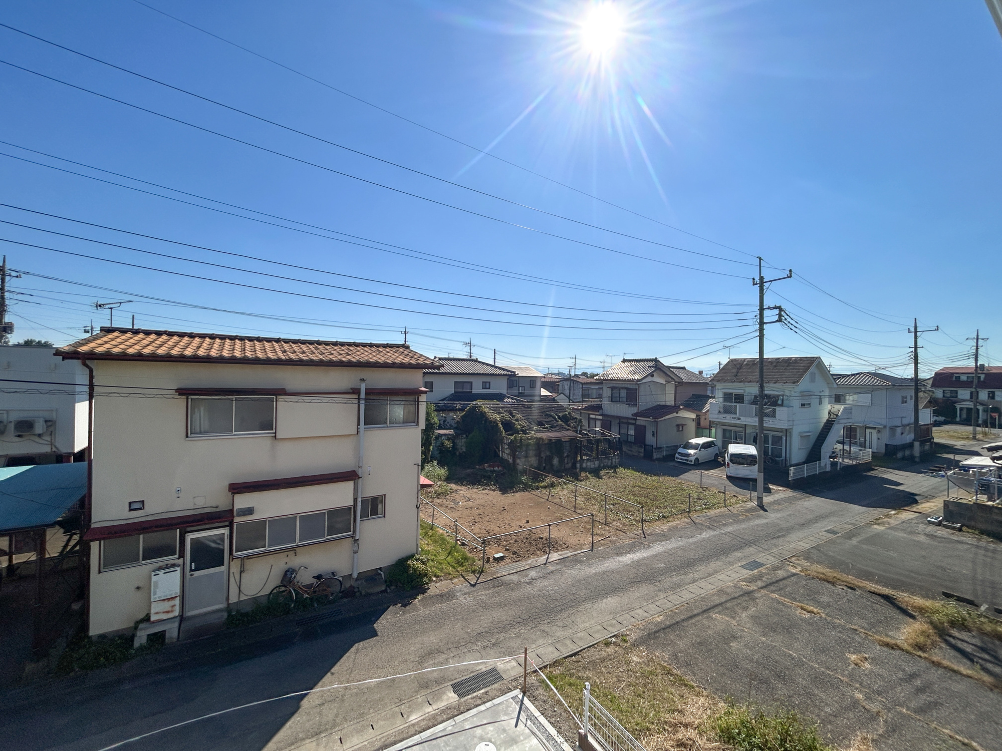 第1伊勢崎市豊城町　新築住宅全1棟の展望|低層の一戸建てを中心とした街並みが整然と続き、周辺は高い建物が建っていないので、採光や開放性に恵まれ、空が広く緑の多い閑静な趣を感じる環境です。