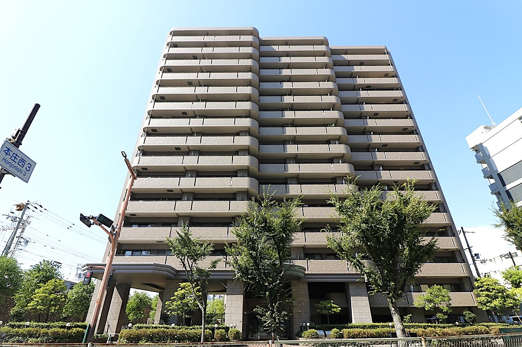 ライオンズマンション北梅田の外観
