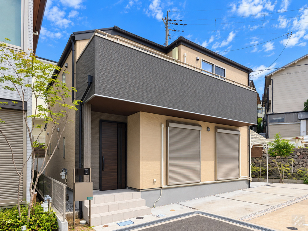 豊中市上野西３丁目 戸建ての外観|令和４年11月建築の物件です