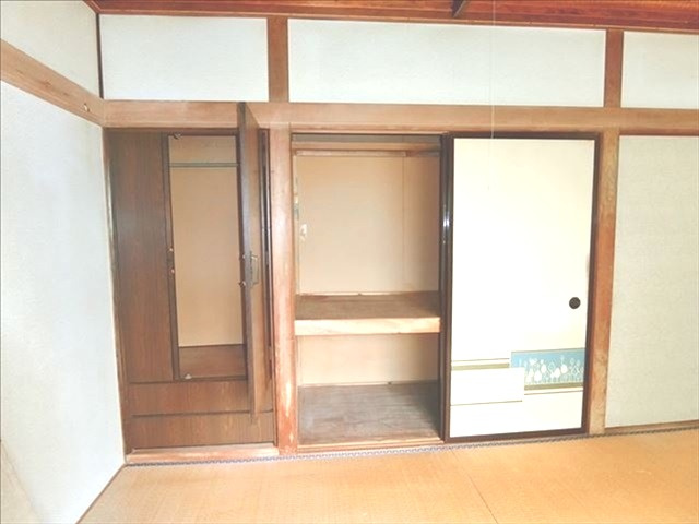 室蘭市高砂町3丁目6-11　中古住宅の収納
