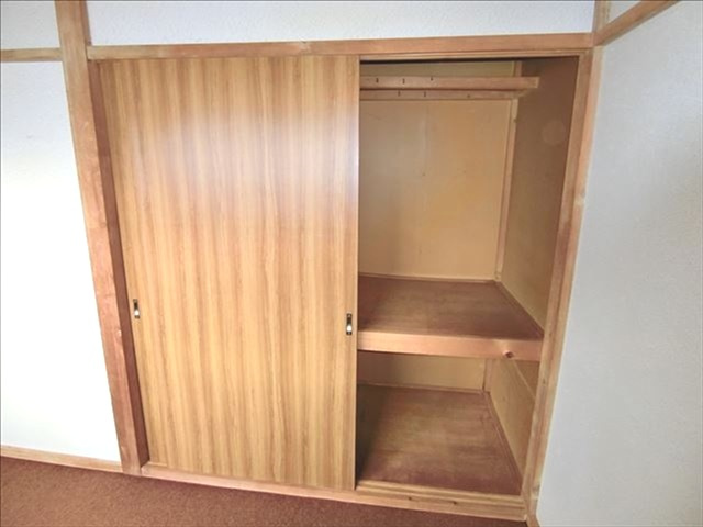 室蘭市高砂町3丁目6-11　中古住宅の収納