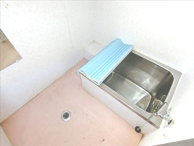 室蘭市高砂町3丁目6-11　中古住宅の浴室