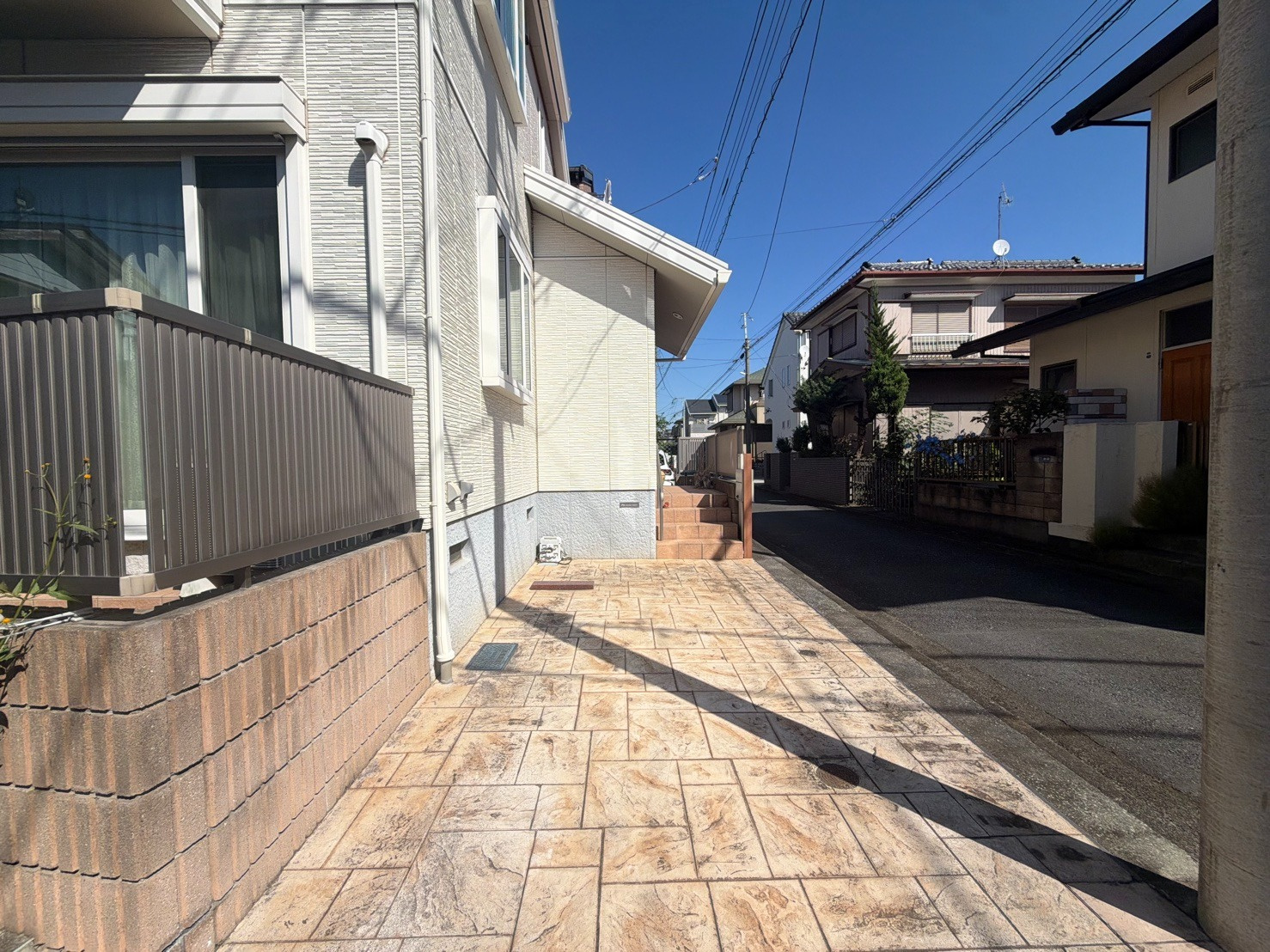 ☆横浜市泉区中田南2丁目 中古戸建て/積水ハウス施工/軽量鉄骨の駐車場