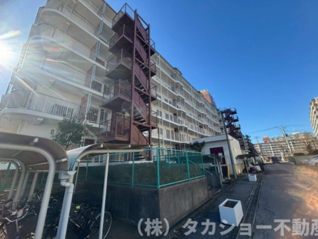 ソフトタウン谷津遊園　2号棟の外観