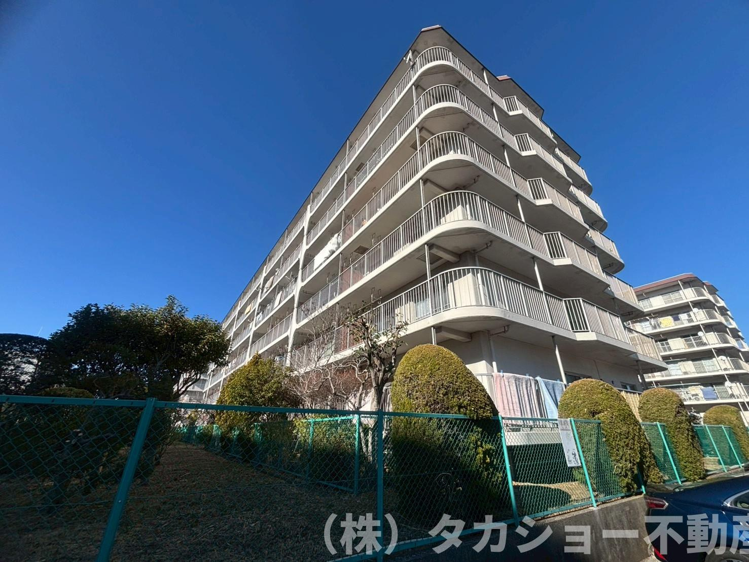 ソフトタウン谷津遊園　2号棟の外観