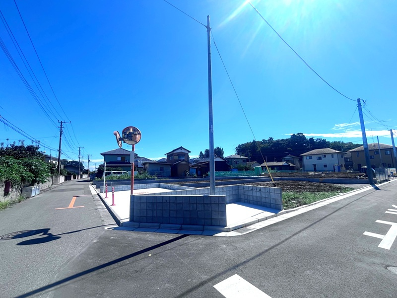 行田市桜町２丁目７区画　周辺写真　北西　ゴミ置き場あり