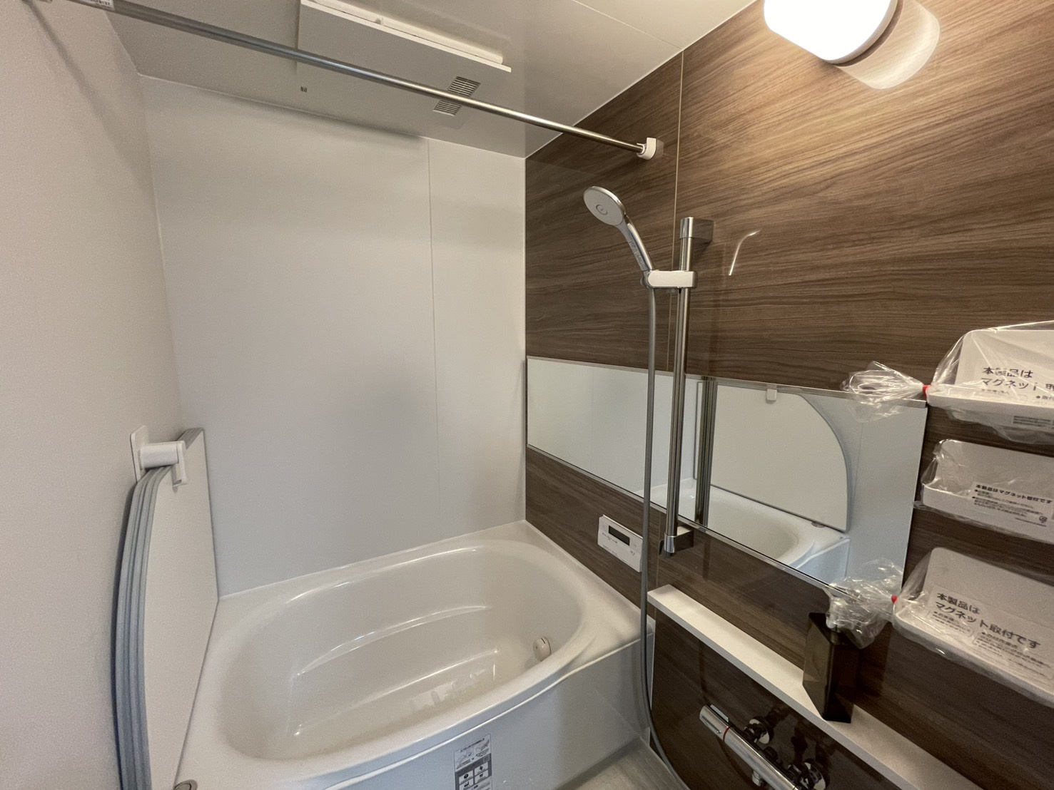 サンワプラザ芦屋の浴室|浴室は暖房乾燥機付き。