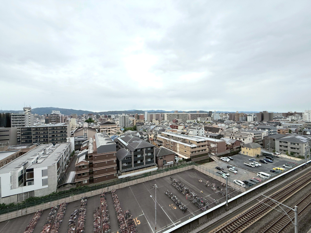 ファミールガーデン二条駅前 東棟の展望