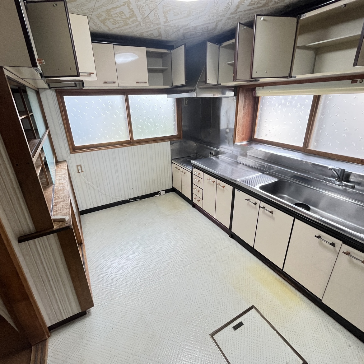 登別市柏木町3丁目3-4　中古住宅のキッチン