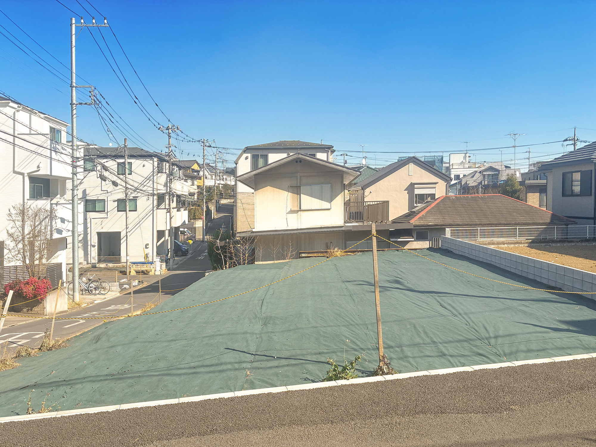 宅地分譲［さいたま市浦和区神明２丁目］の前面道路含む現地写真