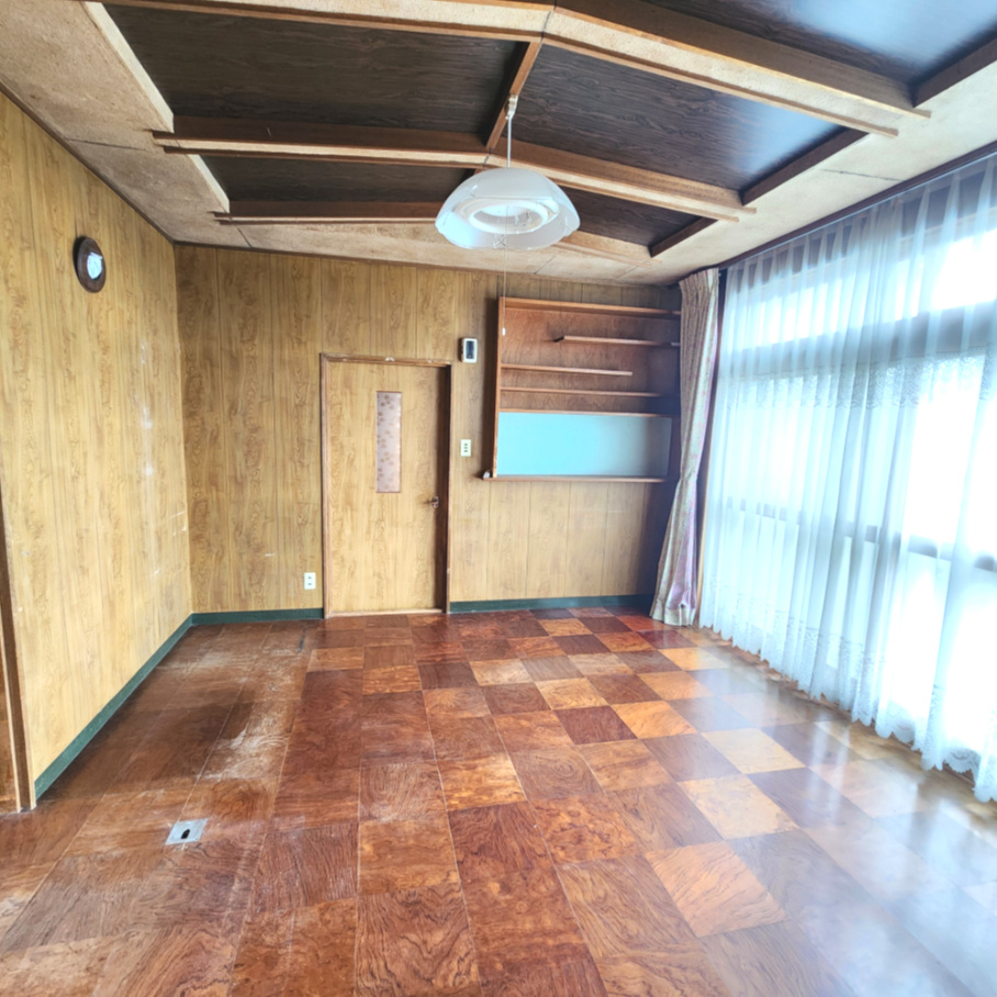 登別市美園町6丁目23-3　中古住宅の居間・リビング