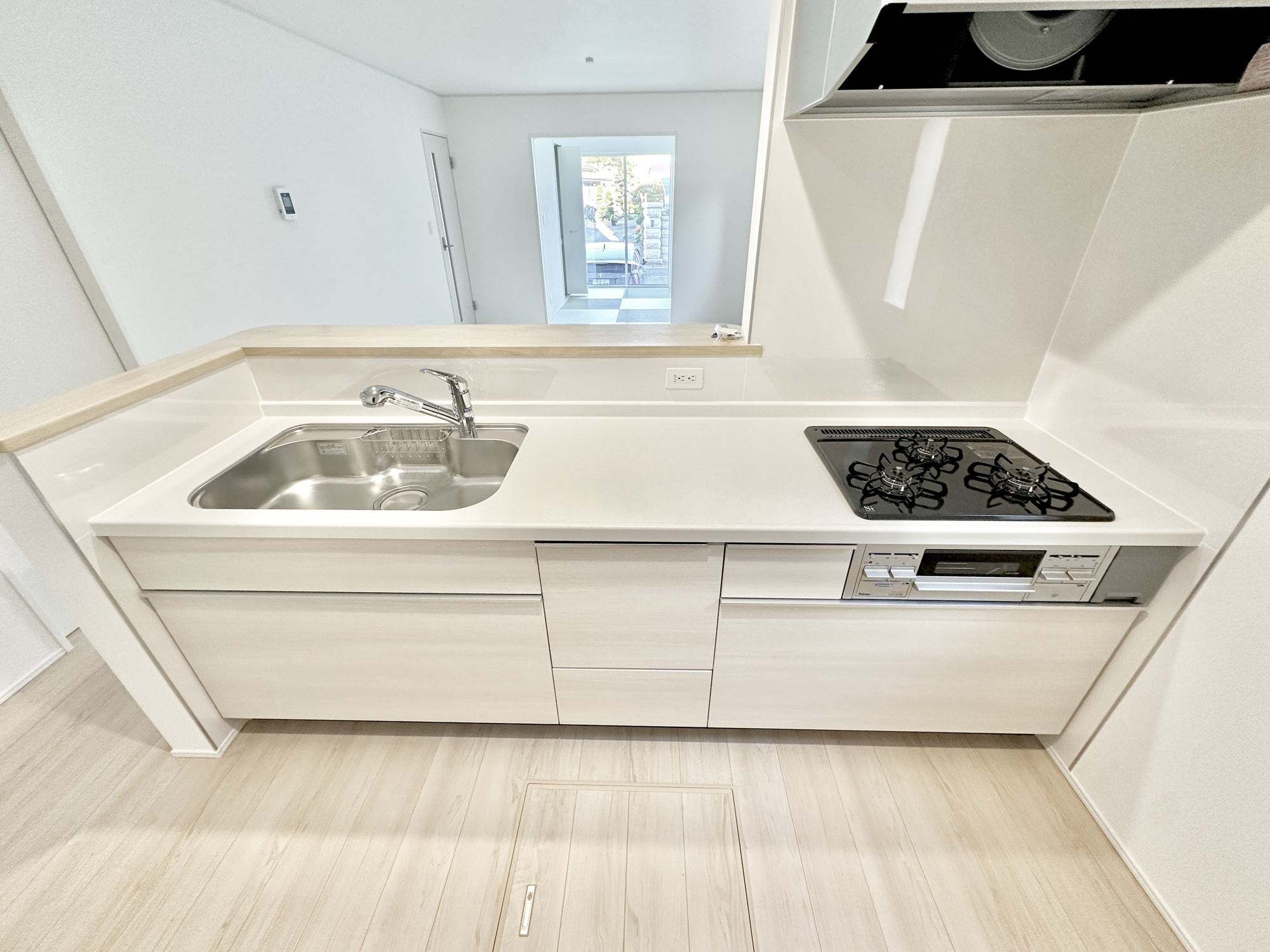 宇都宮市簗瀬３丁目の新築一戸建のキッチン|収納が多いのでキッチンの上は常にきれいに保てます！！
お料理がしたくなるそんな嬉しい・楽しいキッチンです♪