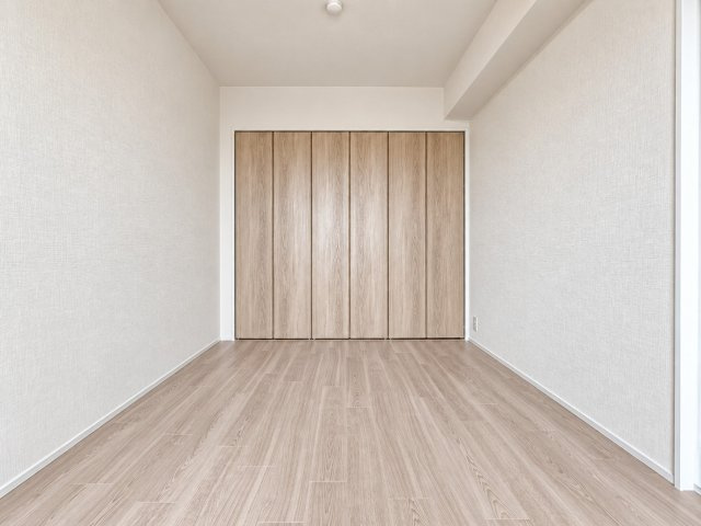 オークヒルズ香里四番館の洋室|使い勝手のいい洋室です