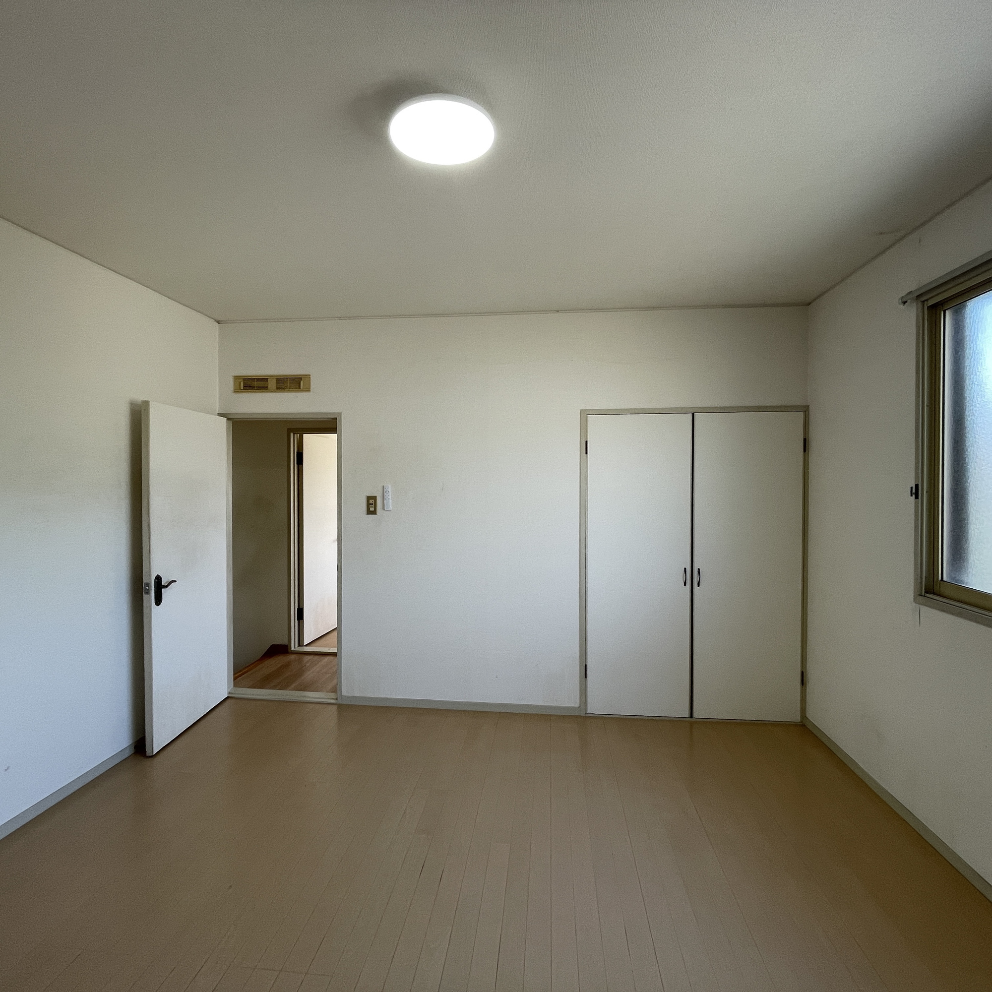 登別市千歳町4丁目5-22　中古住宅の洋室