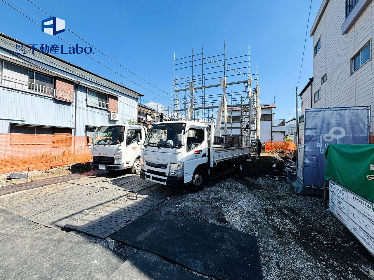 ブルーミングガーデン　富士宮市宝町　全1棟の前面道路含む現地写真|前面道路幅員6.2ｍ以上♪駐車もスムーズにできるストレスフリーな道路♪